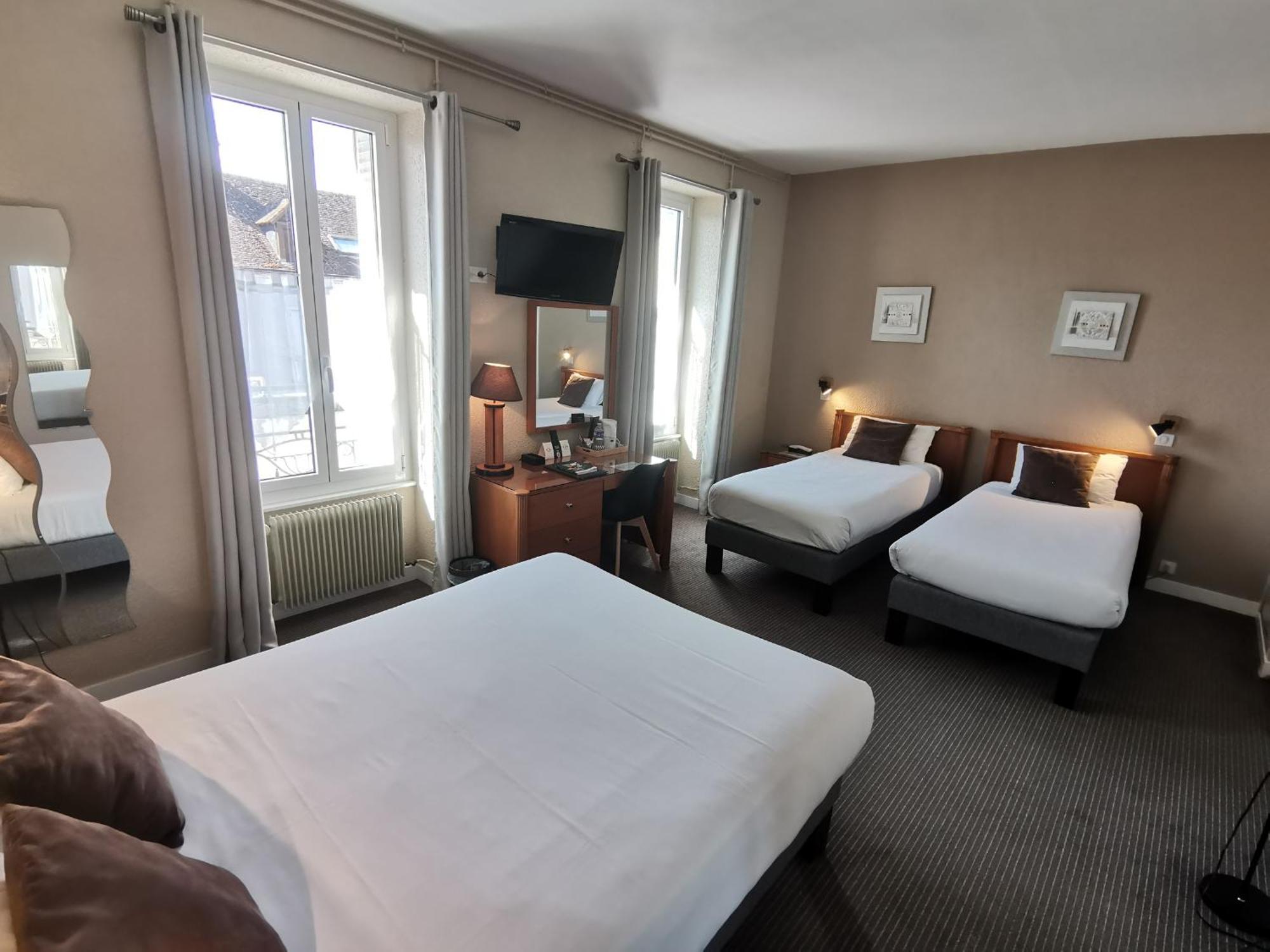 Logis Hotel Le Cerf Briare Exterior foto